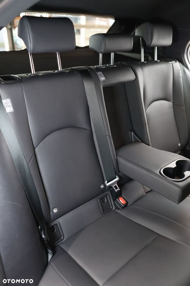 Lexus UX - 13