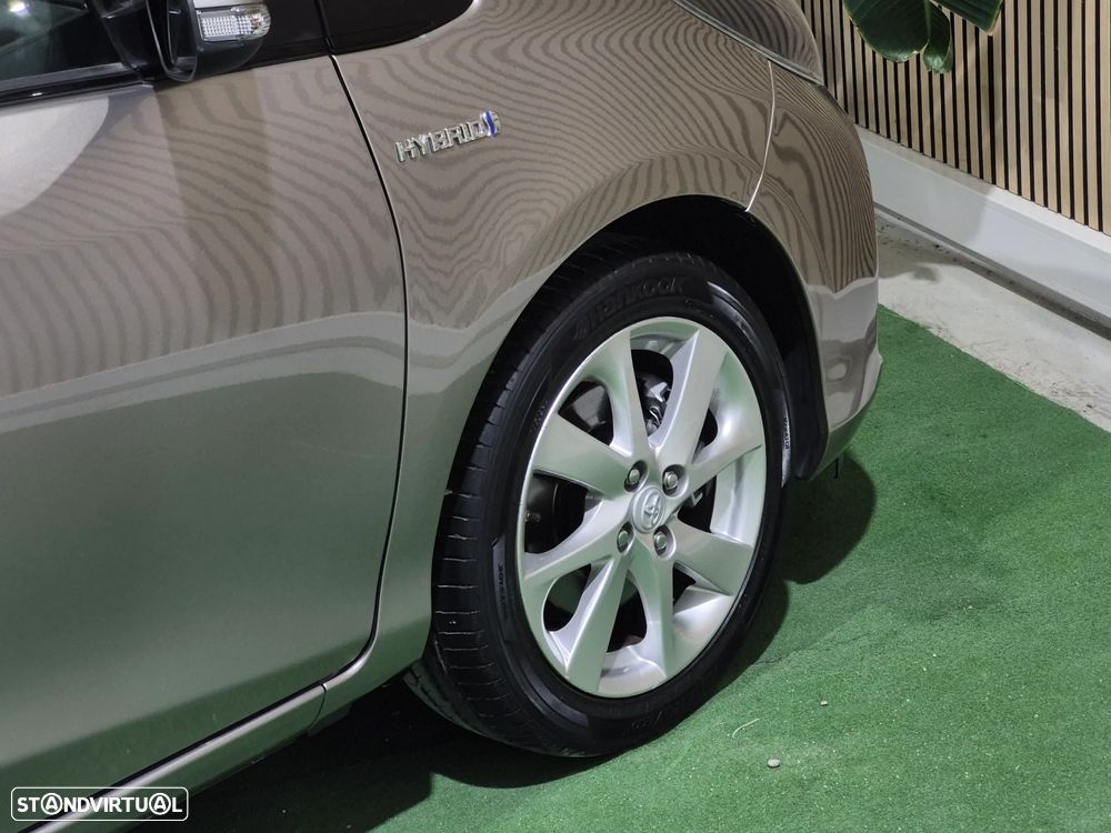 Toyota Yaris 1.5 HSD Comfort +P.Style+P.Techno - 9