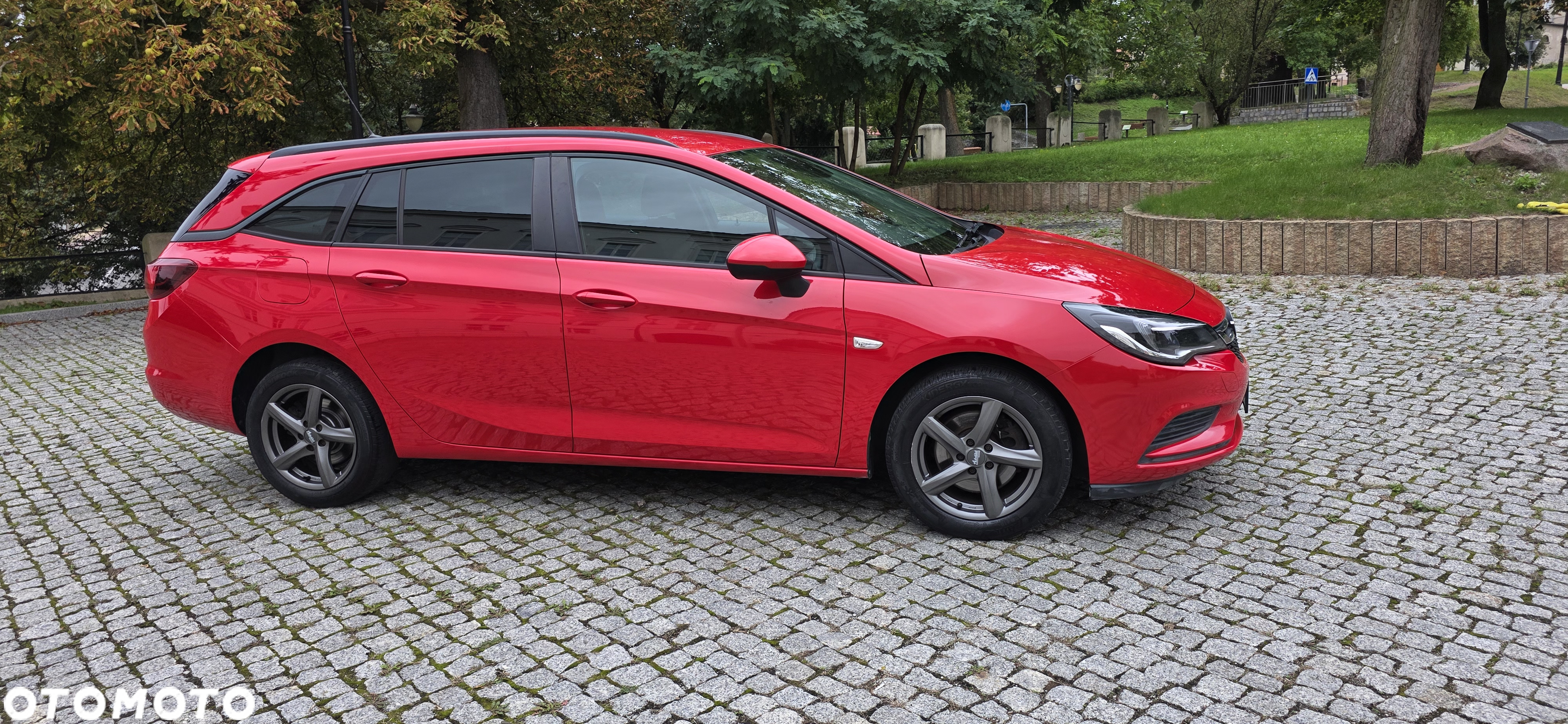 Opel Astra 1.6 CDTI DPF ecoFLEX Sports TourerStart/Stop Exklusiv - 10