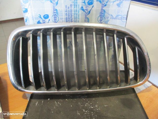 Grelha Friso 51137200728  51137261356   51137203650 BMW 520D F11 FASE 1 2011 2.0D 184CV 5P PRETO FD - 1