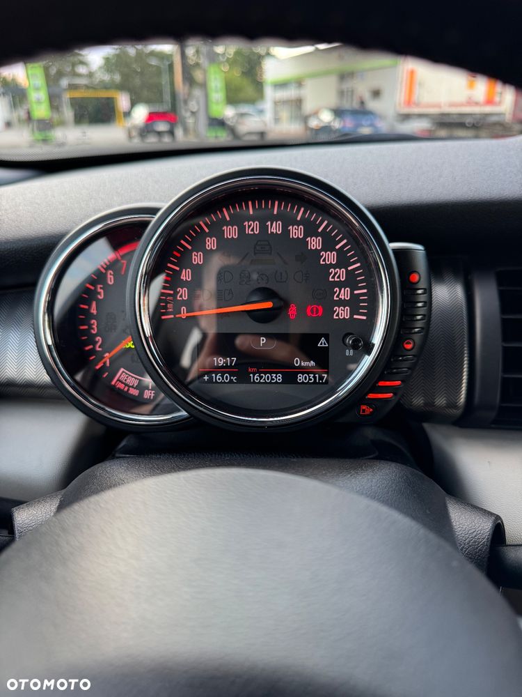 MINI Cooper Standard - 10