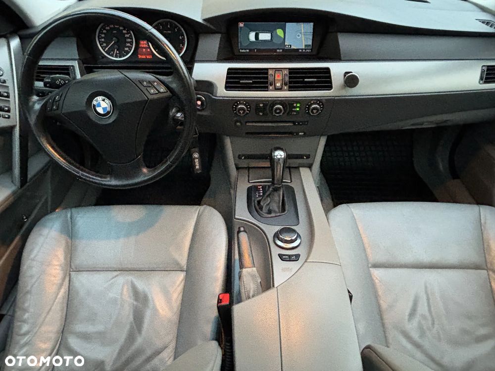 BMW Seria 5 525i - 13