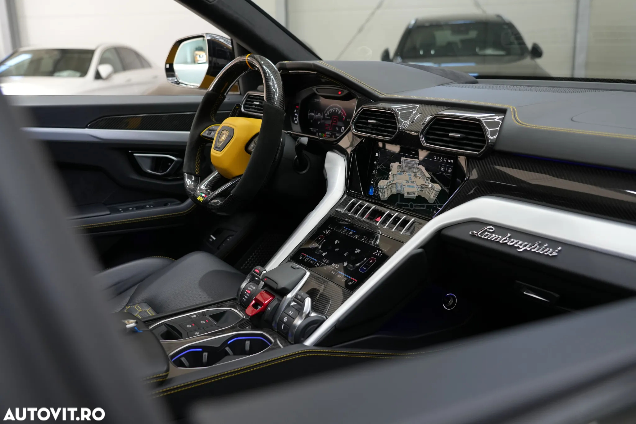 Lamborghini URUS Standard - 10