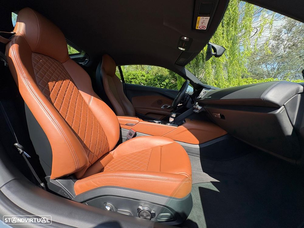 Audi R8 Coupé 5.2 FSI V10 S tronic - 11