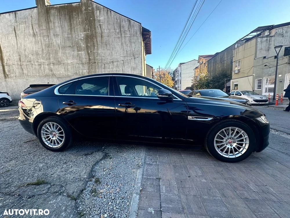 Jaguar XF 20d RWD Prestige - 12