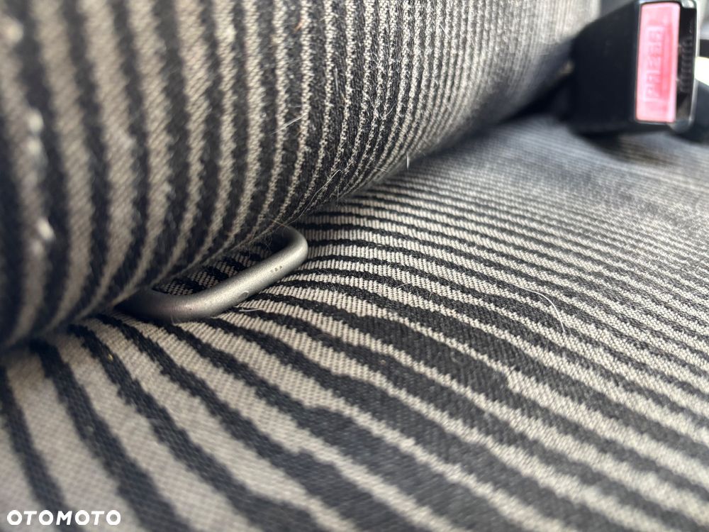 Dacia Sandero 1.2 16V Laureate II - 22