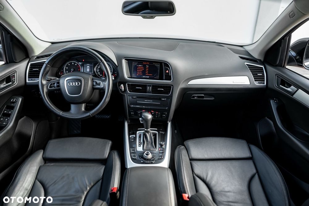 Audi Q5 3.2 FSI Quattro S tronic - 32