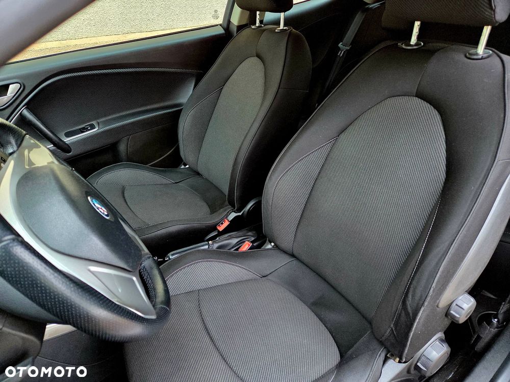 Alfa Romeo Mito 1.4 16V - 10