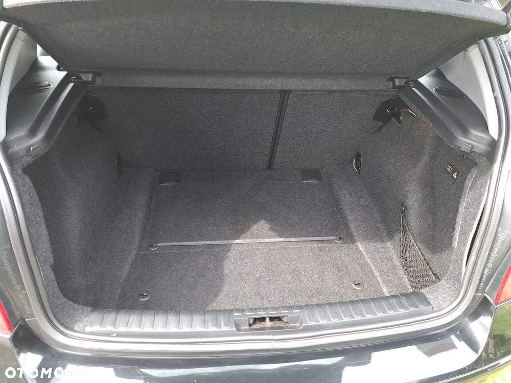 BMW Seria 1 116i - 29