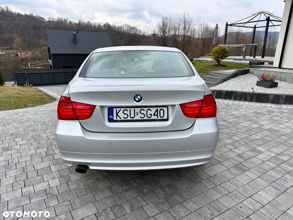 BMW Seria 3 318i Edition Exclusive - 26