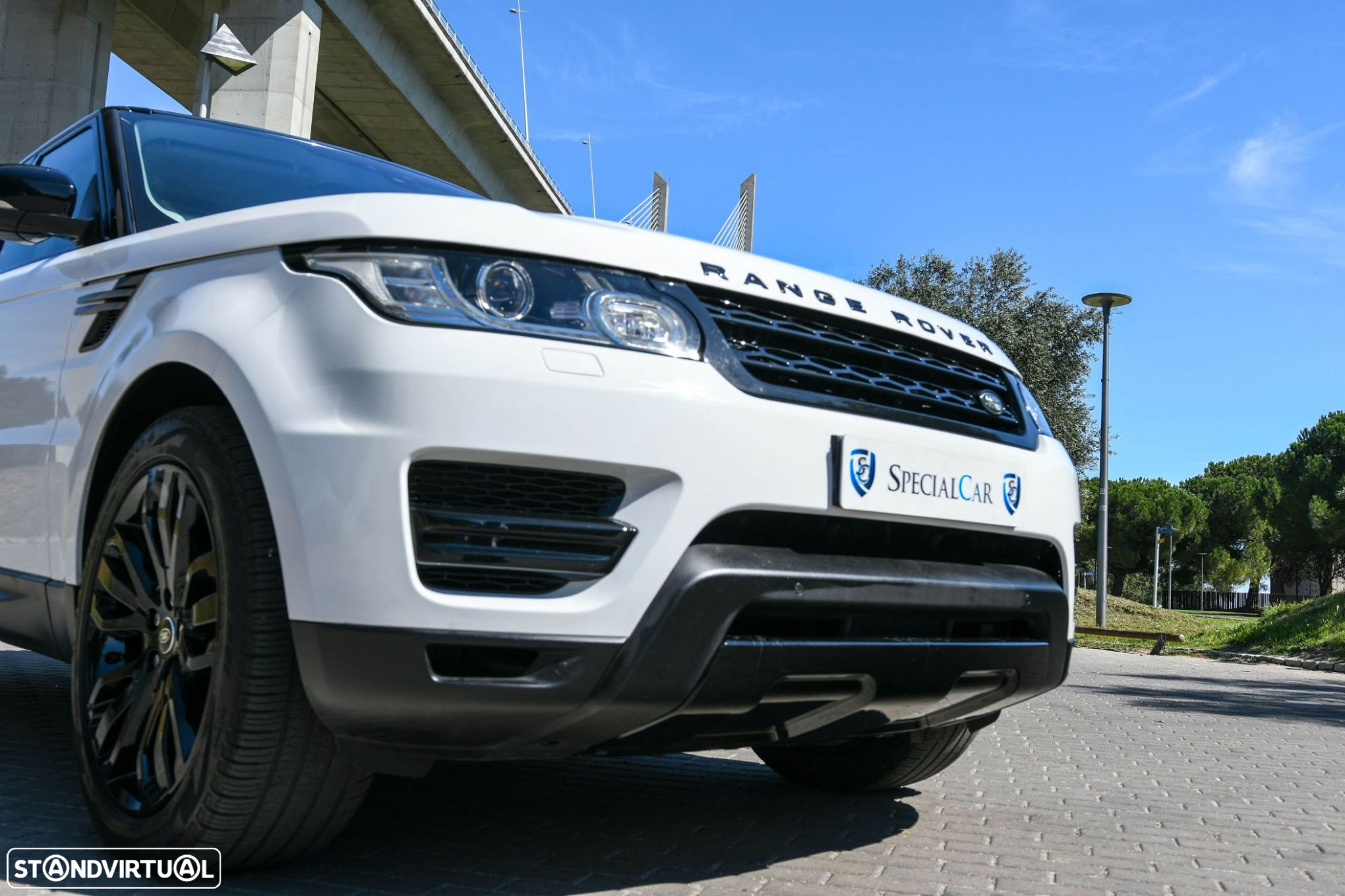 Land Rover Range Rover Sport 2.0 SD4 S - 11