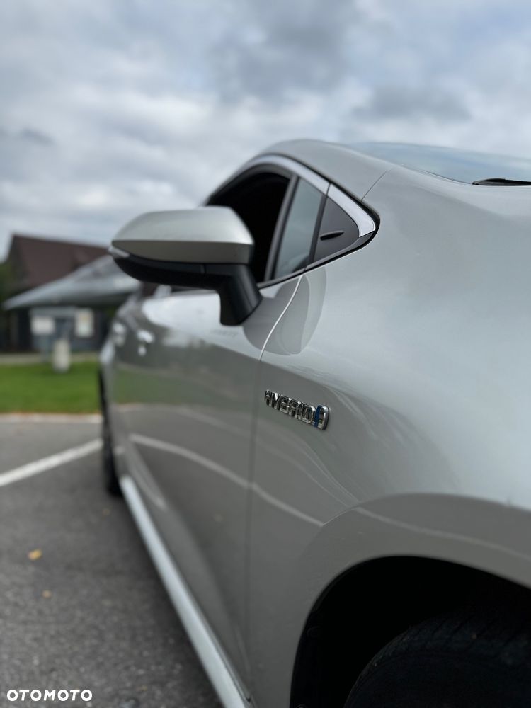 Toyota Corolla 2.0 Hybrid Executive - 6
