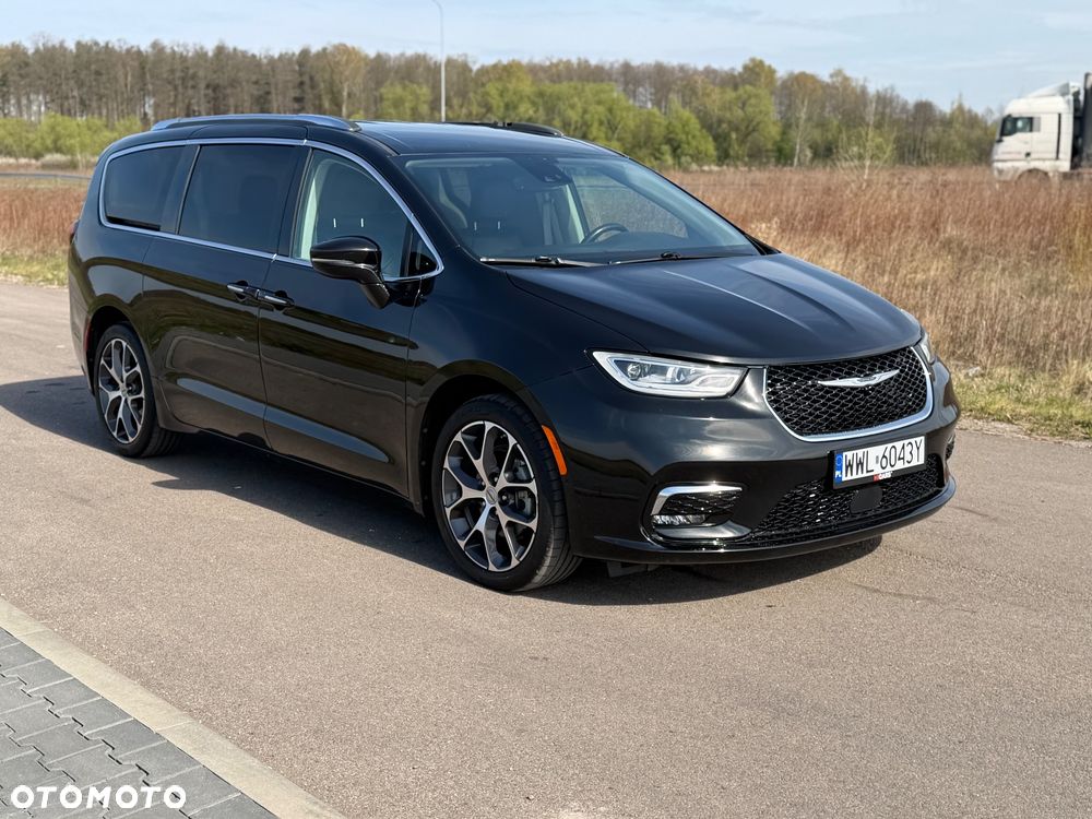 Chrysler Pacifica - 8