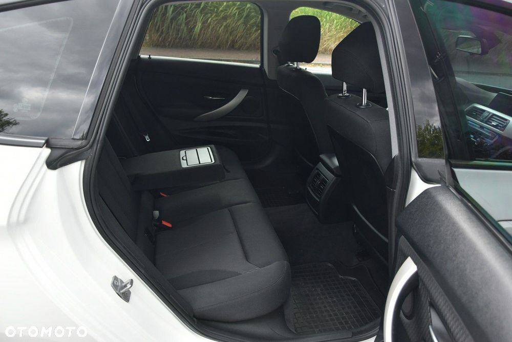 BMW 3GT 320d xDrive GT - 16