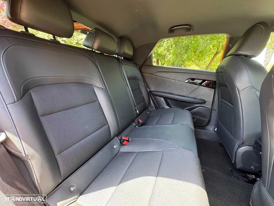MG MG4 64 kWh Luxury - 8