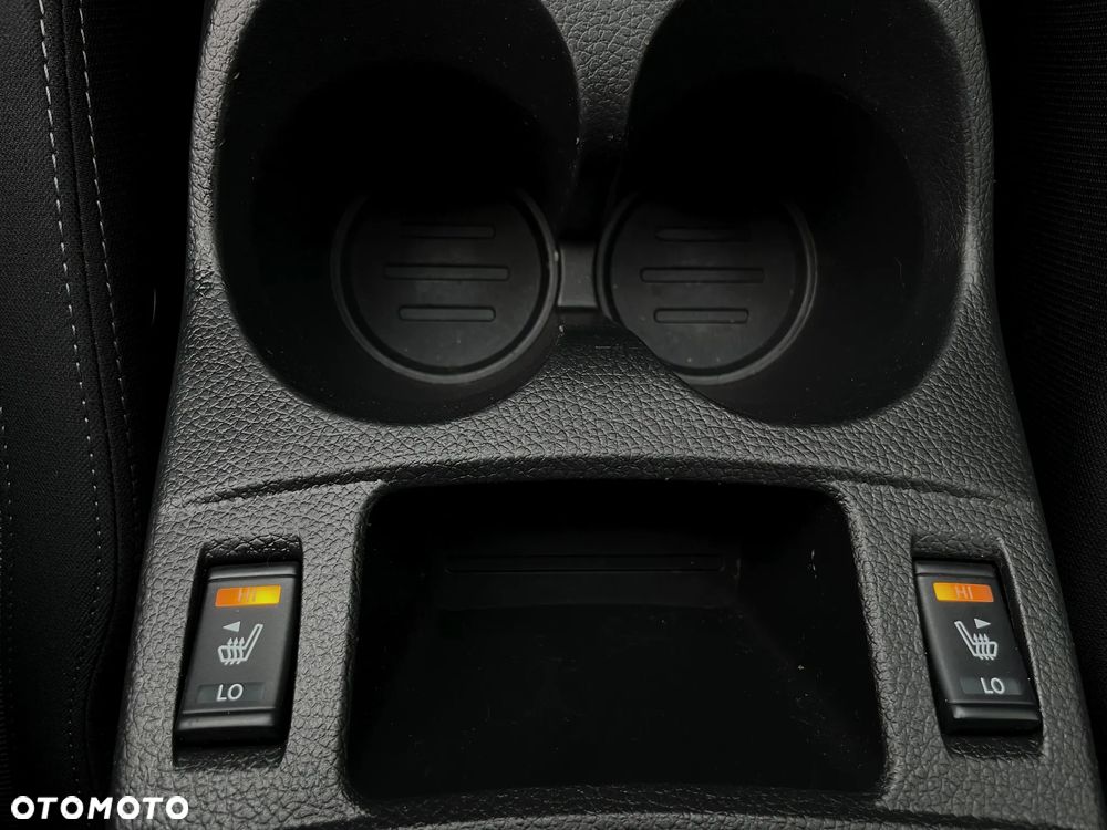 Nissan Qashqai 1.3 DIG-T N-Connecta EU6d - 33