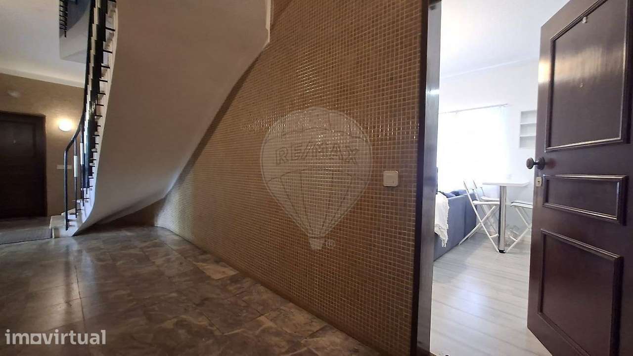 T1 EM COIMBRA | PRONTO A HABITAR MOBILADO + EQUIPADO + ESTACIONAMENTO - Grande imagem: 3/11