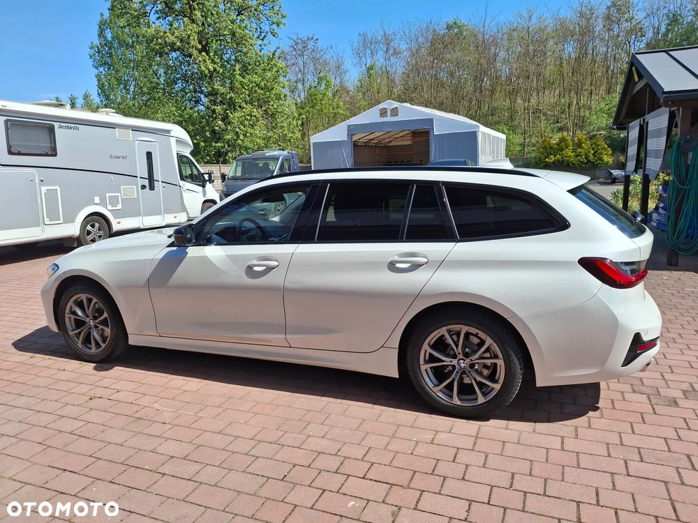 BMW Seria 3 318i - 15