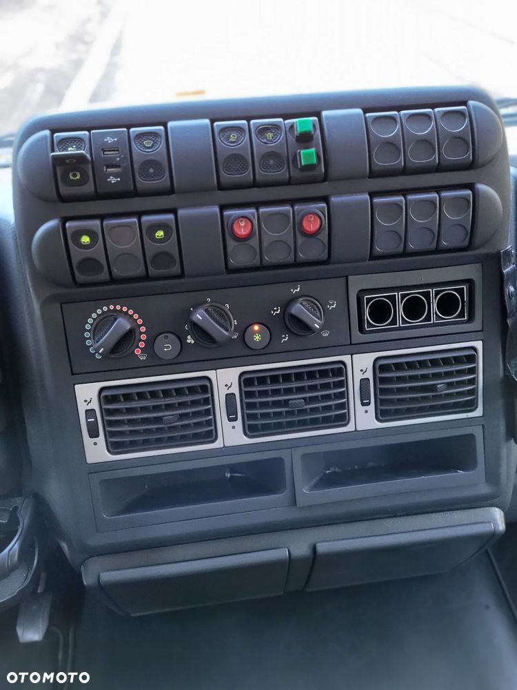 Iveco Eurocargo ML90210 - 11