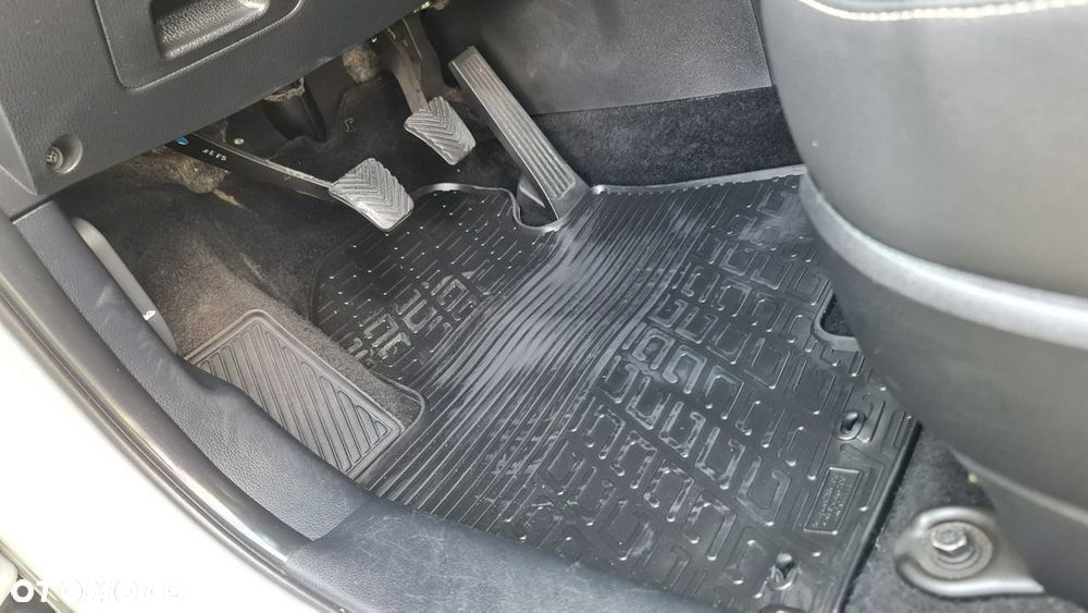 Kia Sportage 2.0 L 2WD - 15