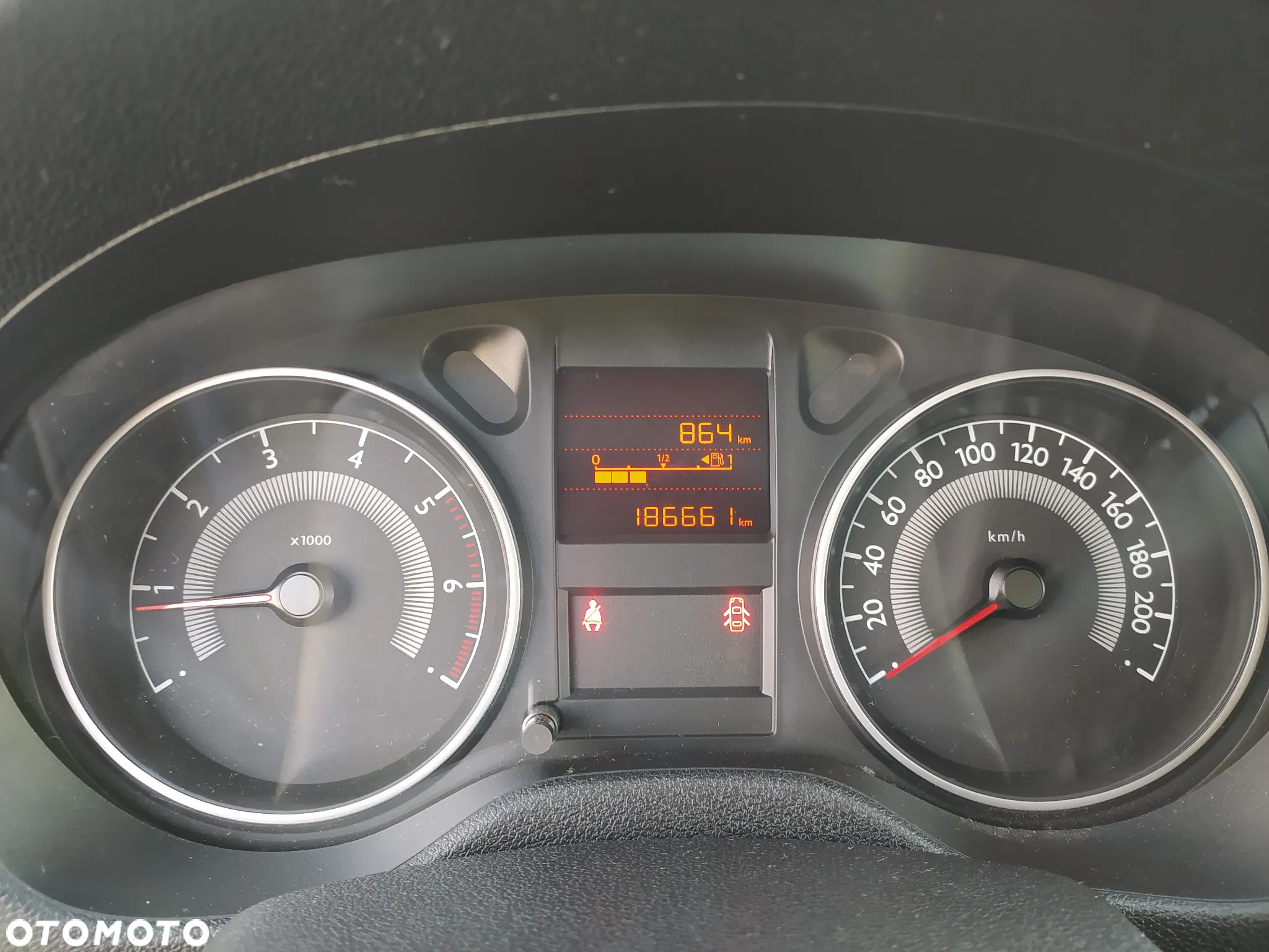 Peugeot 301 1.6 HDi Active - 14