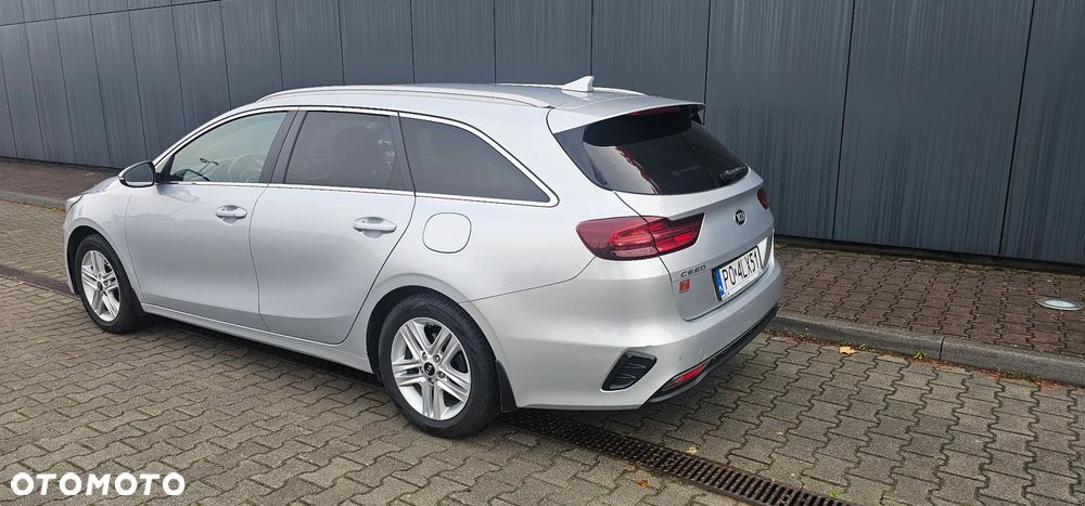 Kia Ceed 1.6 CRDi L Business Line DCT - 34