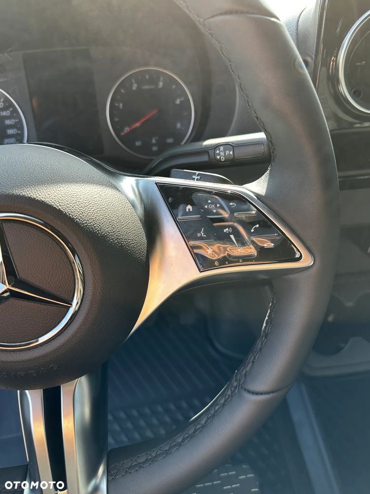 Mercedes-Benz Sprinter - 21