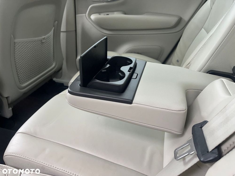 Volvo XC 90 - 16