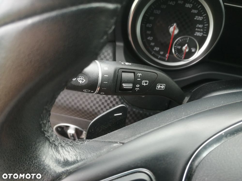 Mercedes-Benz Klasa A 180 7G-DCT 2Style - 16