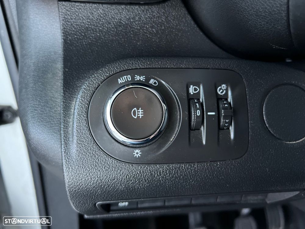 Opel Combo Outro - 12
