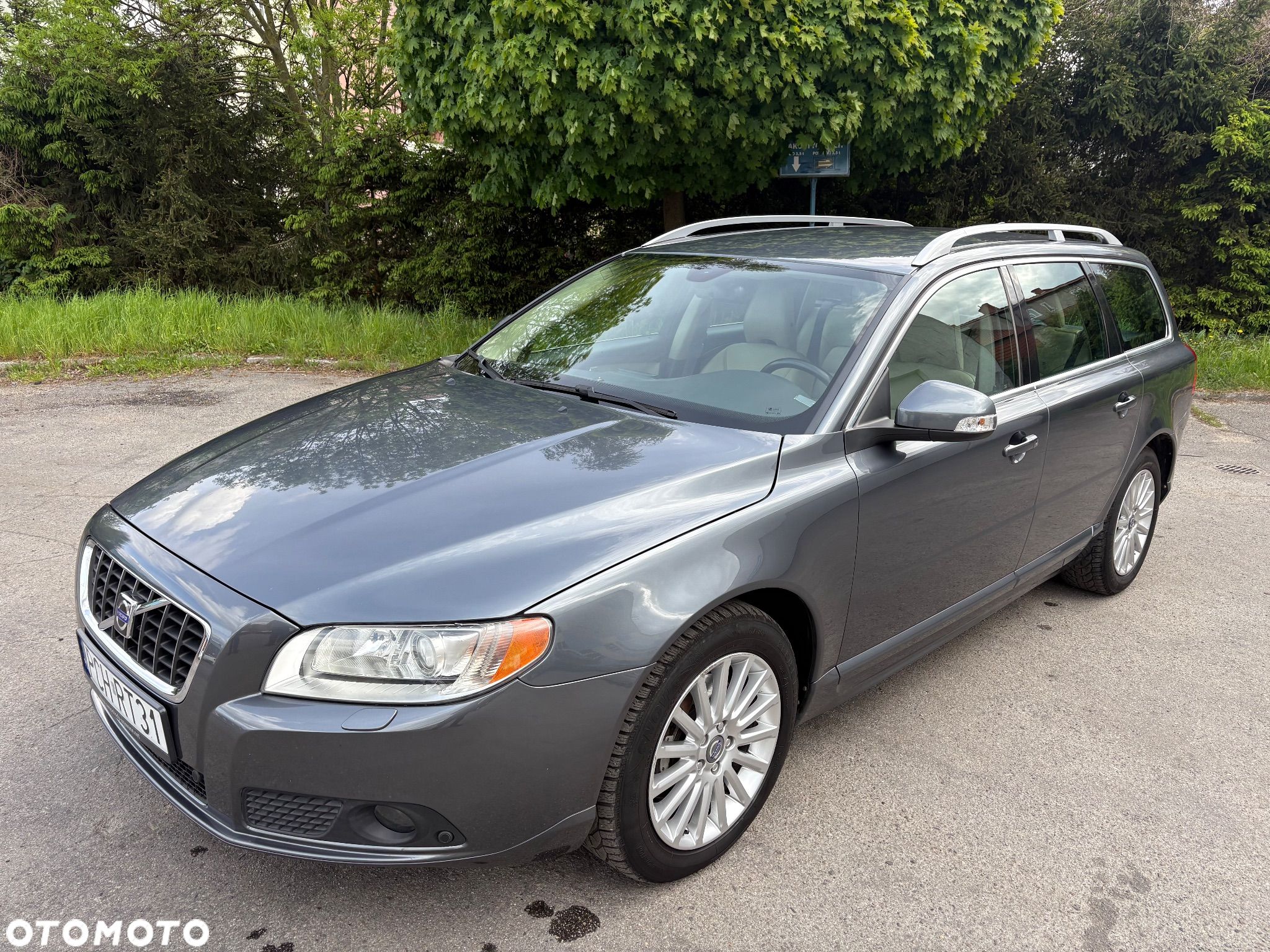 Volvo V70 D4 AWD Summum - 1