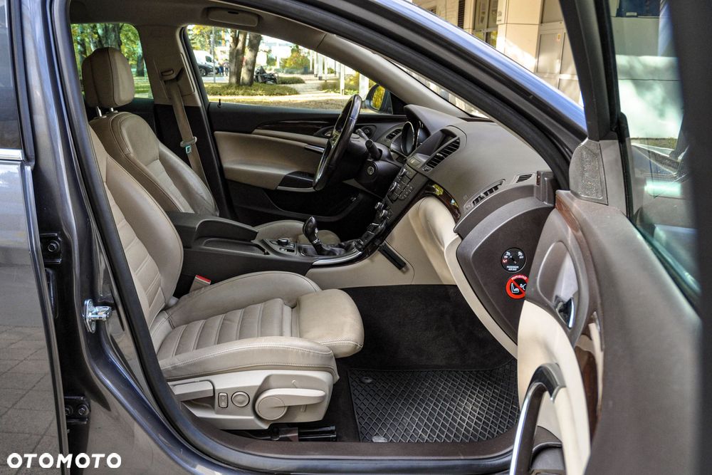 Opel Insignia - 11