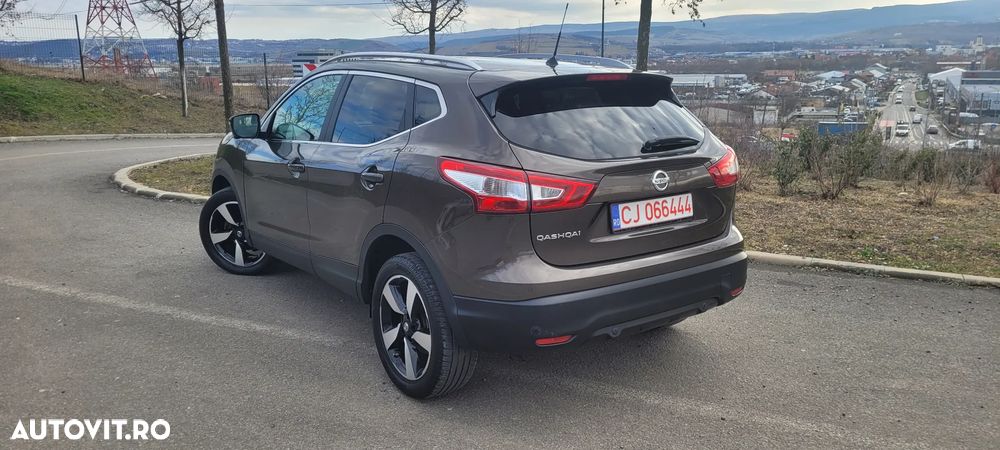 Nissan Qashqai 1.6 DCI Xtronic TEKNA - 4