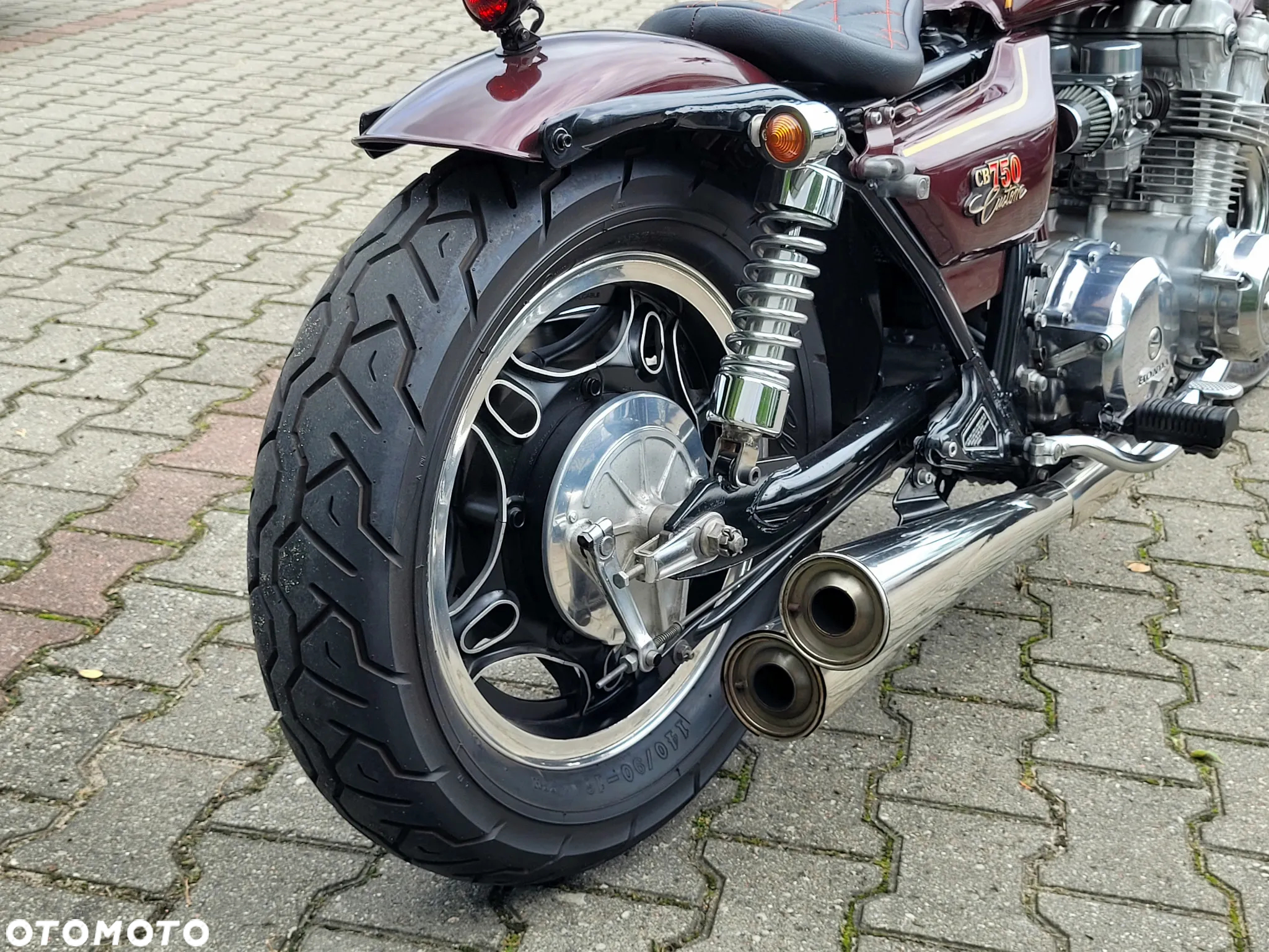 Honda CB - 11