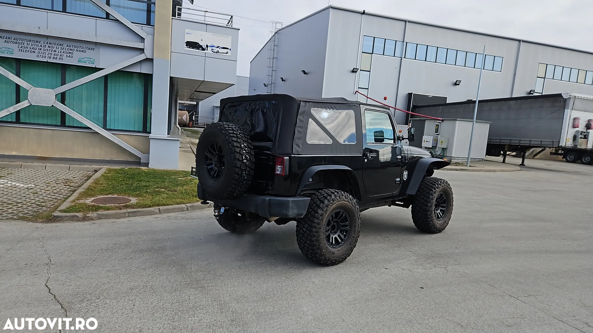 Jeep Wrangler - 5
