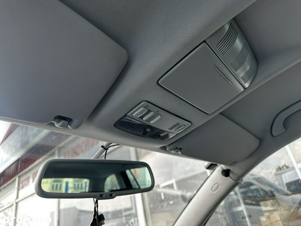 Skoda Octavia 2.0 TDI DPF 4x4 Scout - 27