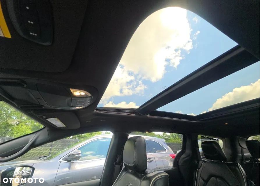 Chrysler Pacifica - 12
