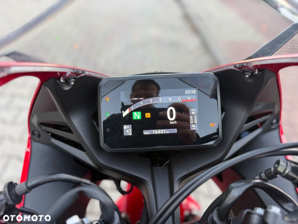 Honda CBR - 29