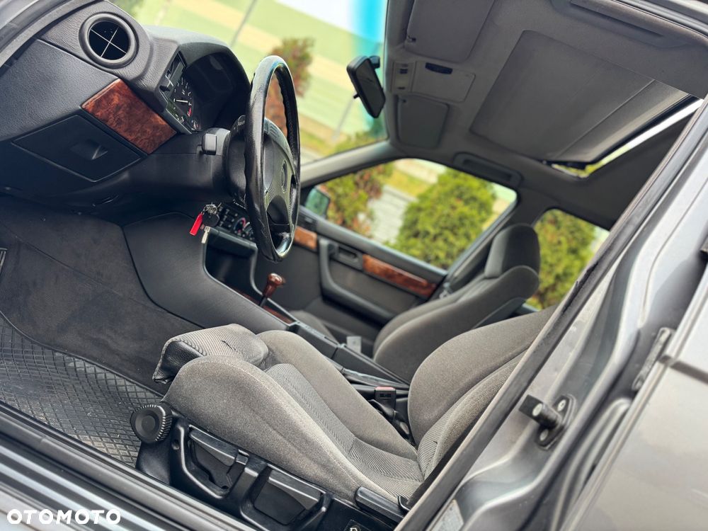 BMW Seria 5 525i - 18