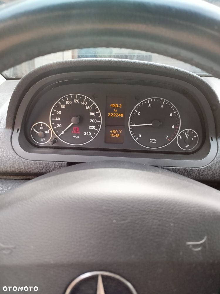 Mercedes-Benz Klasa A 170 BlueEFFICIENCY Avantgarde - 9