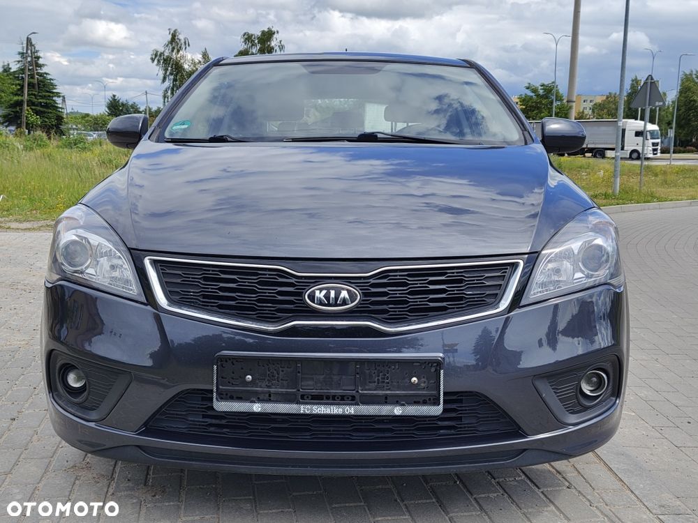 Kia Ceed - 3