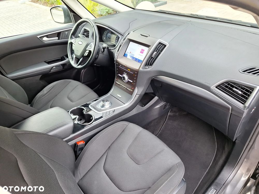 Ford S-Max 2.0 EcoBlue Titanium - 28