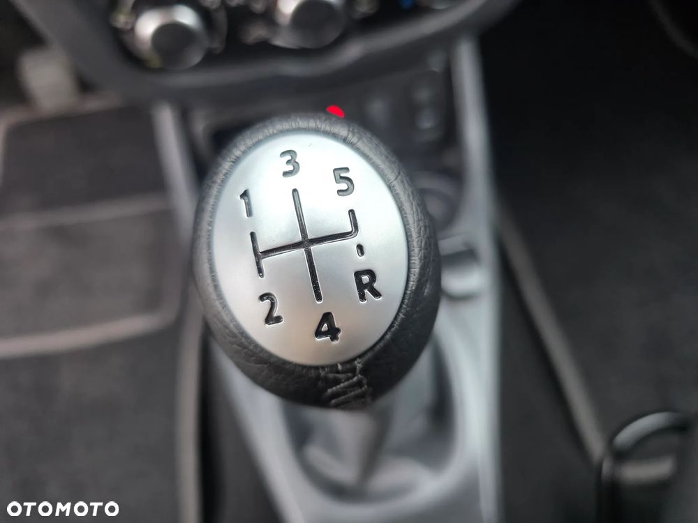 Dacia Duster 1.6 SCe Prestige - 35