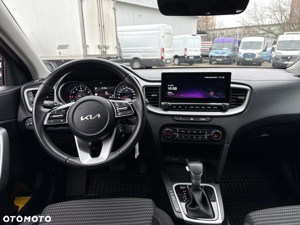 Kia Ceed - 12