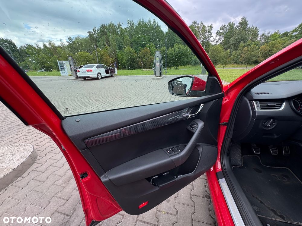 Skoda Octavia 2.0 TDI RS - 6