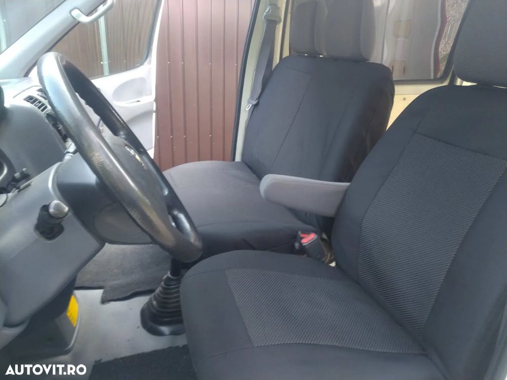 Toyota Hiace D-4D - 11