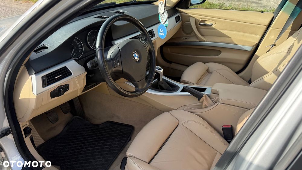 BMW Seria 3 2005 photo 3