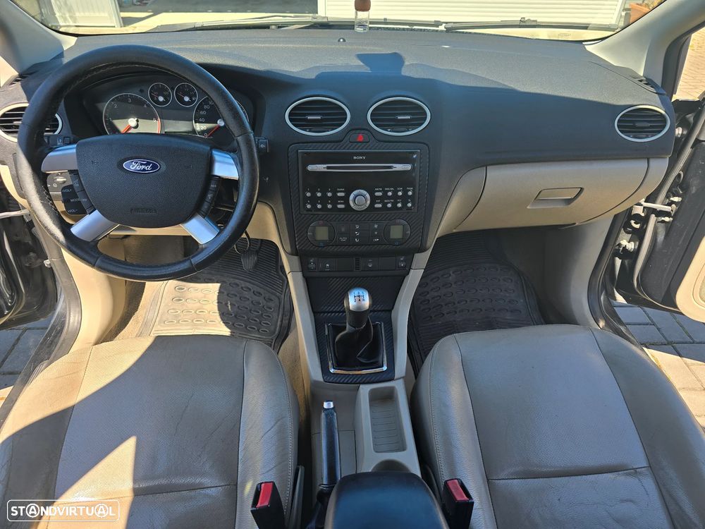 Ford Focus 1.6 TDCi Ghia - 8