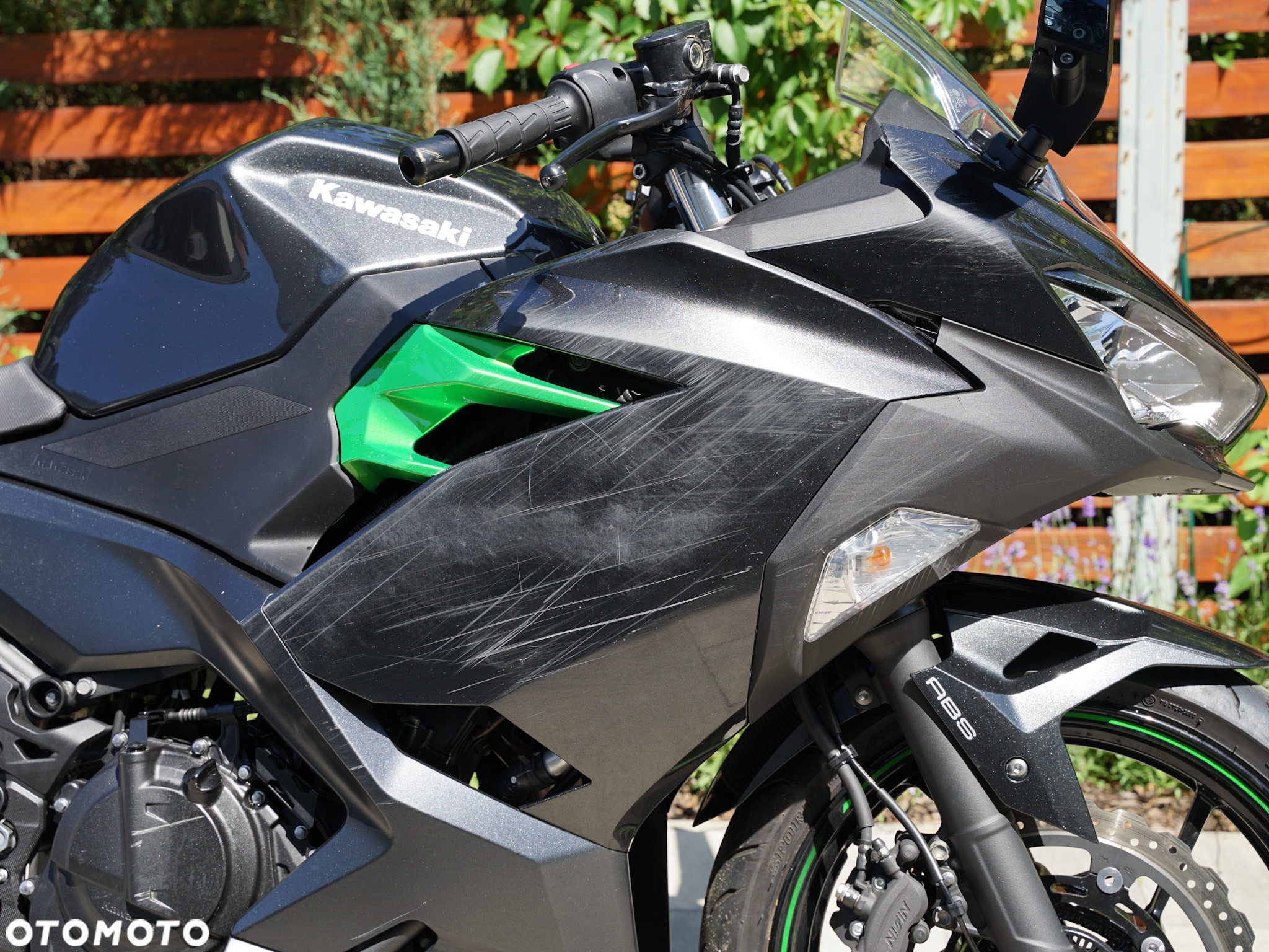 Kawasaki Ninja 400 - 11