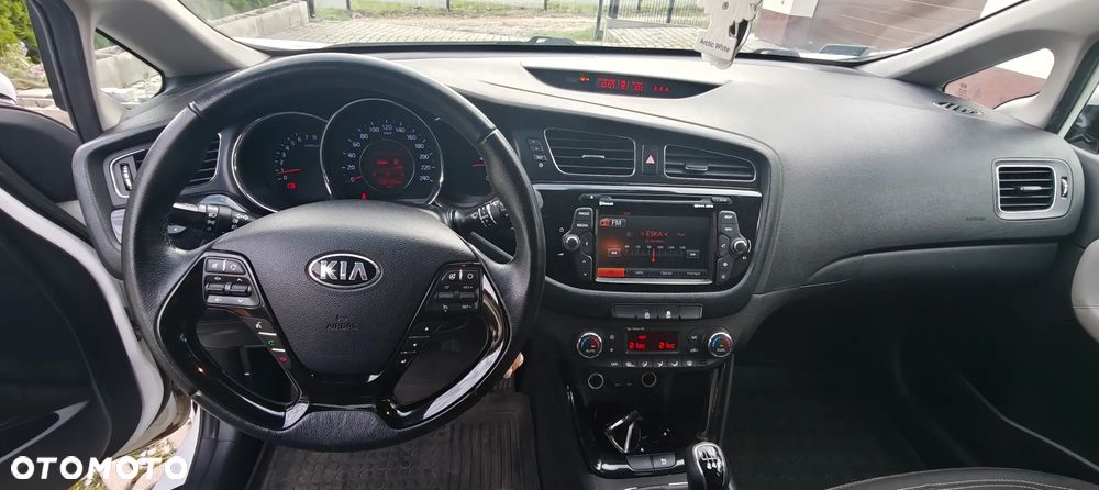 Kia Ceed Cee'd 1.6 GDI Business Line - 8
